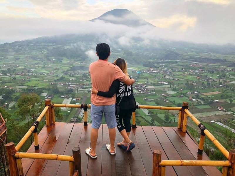 Indahnya Pemandangan Gunung  Batur  dan Pedesaan dari 